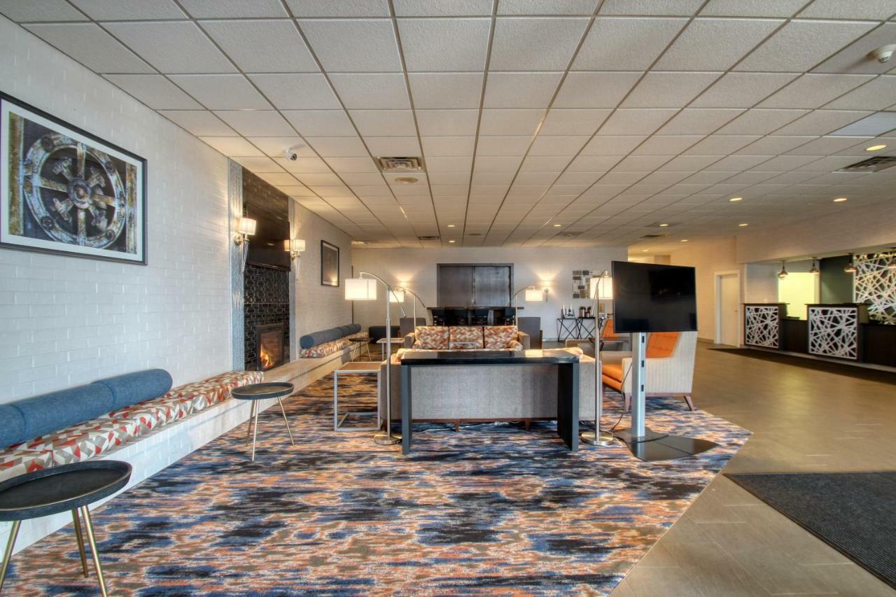 Radisson Hotel And Conference Center Fond Du Lac Kültér fotó